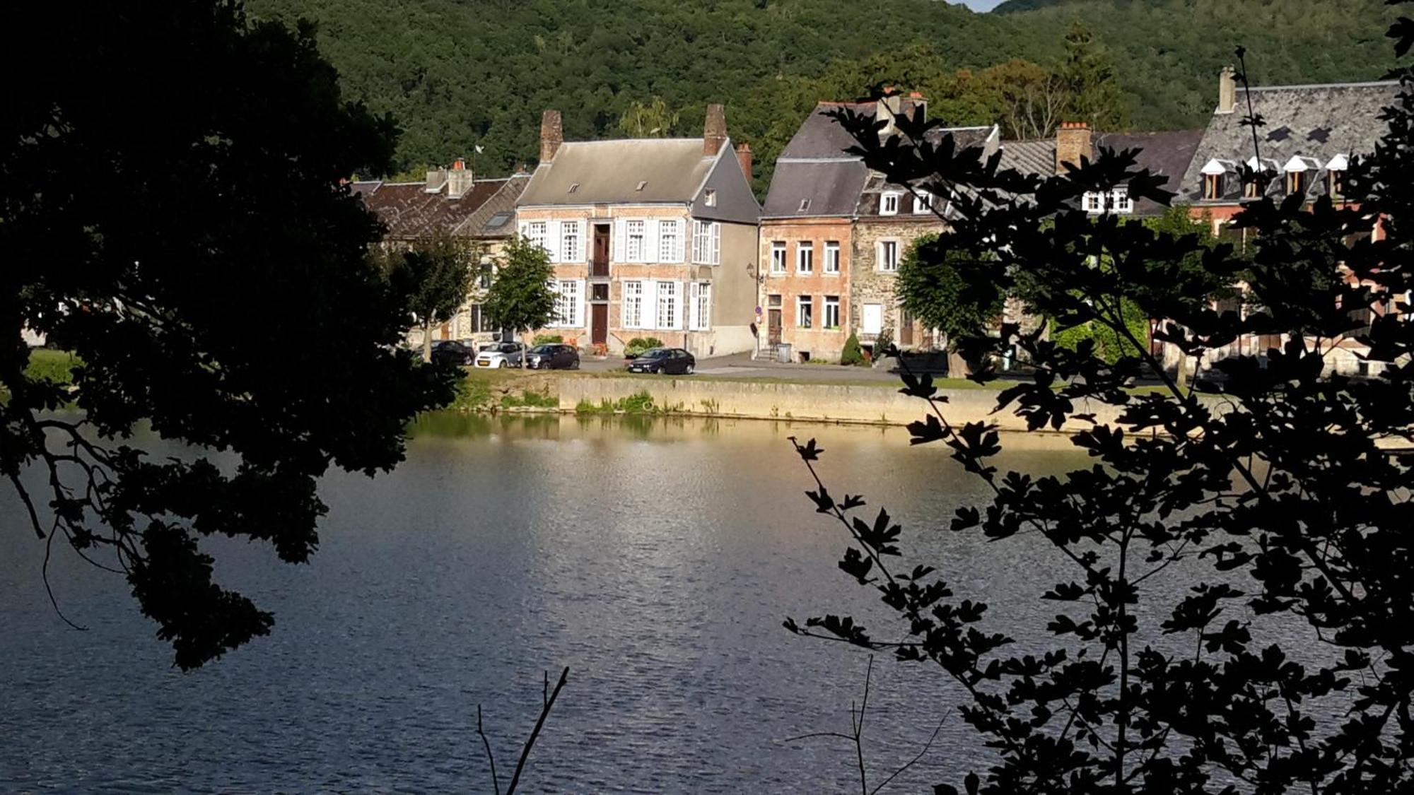 Villa Huize Carmélites à Fumay Extérieur photo